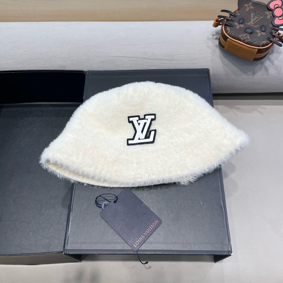 NO:216272,lv Louis Vuitton new hat for women in autumn and winter warm rice mink plush fisherman hat Korean version versatile face small bucket basin hat fisherman hat baseball hat knit hat, hat, louis vuitton, louis vuitton, espadrilles, hats19860909lv路易威登新款帽子女秋冬季保暖米貂毛绒渔夫帽韩版百搭显脸小水桶盆帽帽子渔夫帽棒球帽针织帽,帽子,louis vuitton,louis vuitton,espadrilles,hats,hat