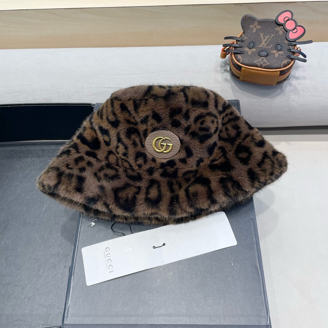 NO:216281,Gucci Internet celebrity Japanese autumn and winter new fashionable gradient leopard print fisherman hat women's face small thickened warm fluffy basin hat fisherman hat baseball hat knit hat, hat, gucci, espadrilles, hats19860909Gucci网红日系秋冬新款时髦渐变豹纹渔夫帽女显脸小加厚保暖毛绒绒盆帽帽子渔夫帽棒球帽针织帽,帽子,gucci,espadrilles,hats,hat