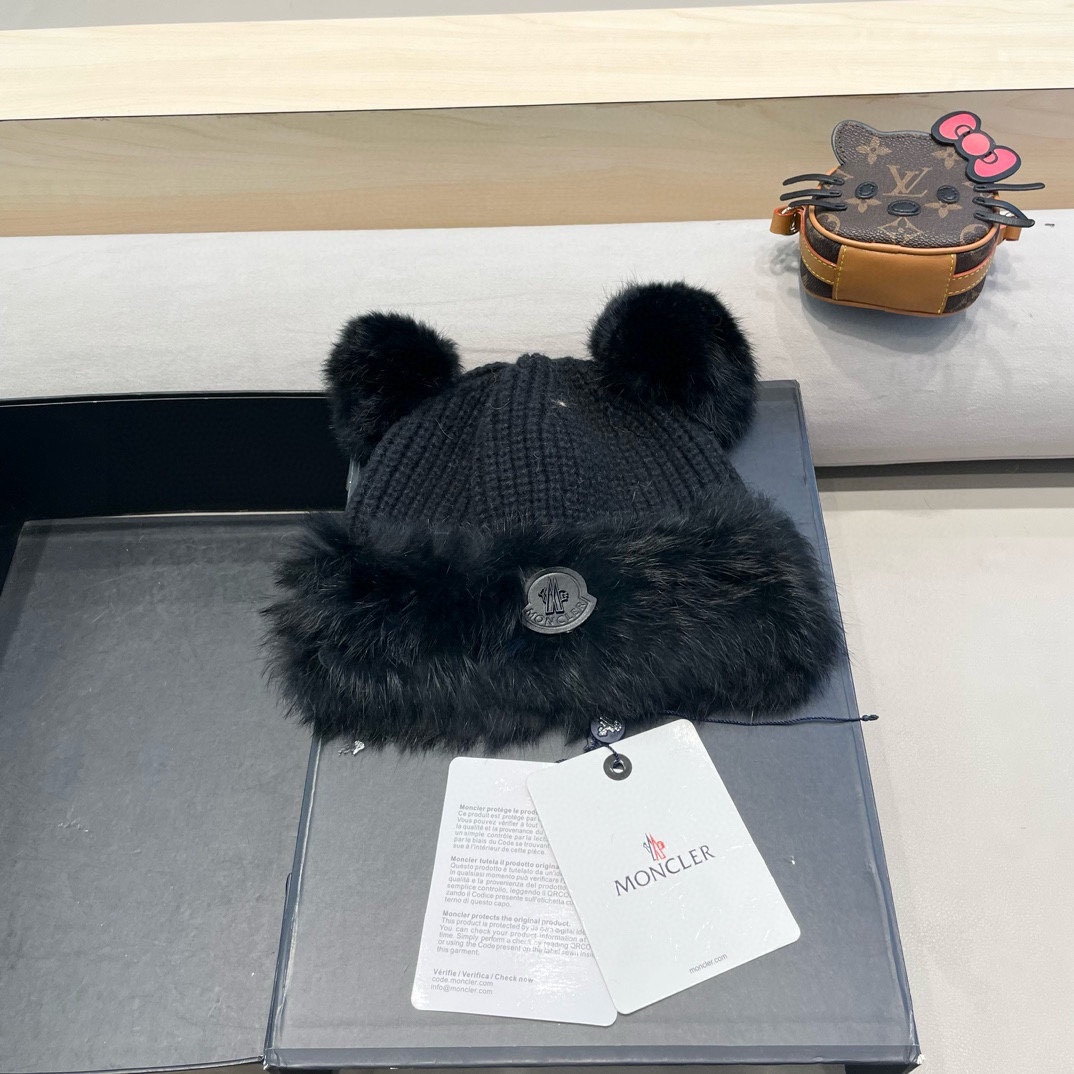 NO:216297,Moncler plush knitted hat for women winter new cold-proof and warm cute bear ear protection hat thickened velvet hat fisherman hat baseball hat knit hat, hat, christian louboutin, espadrilles, hats19860909moncler毛绒针织帽子女冬季新款防寒保暖可爱小熊护耳帽加厚加绒帽子帽子渔夫帽棒球帽针织帽,帽子,christian louboutin,espadrilles,hats,hat