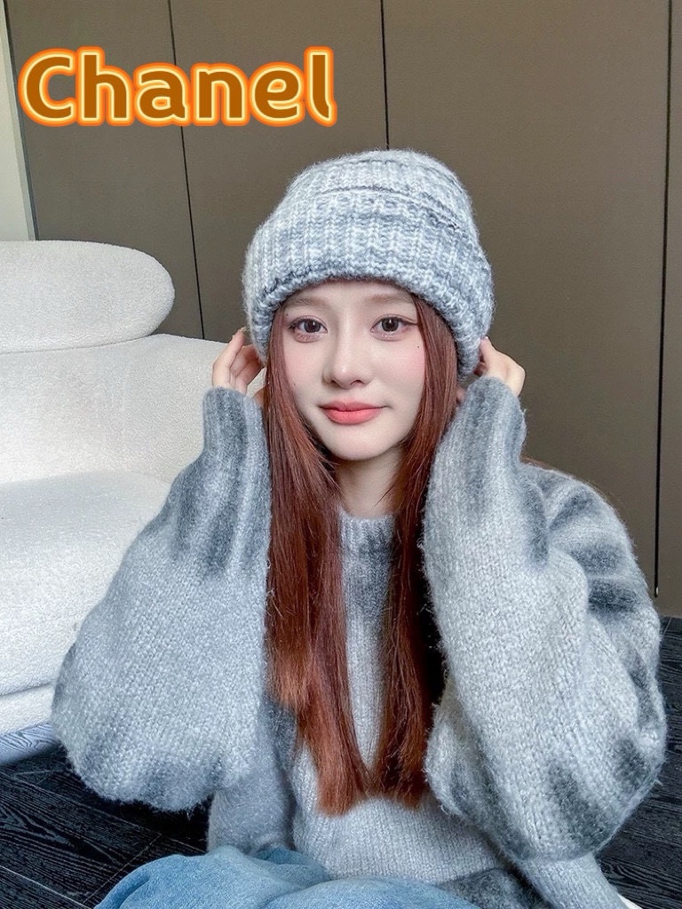 NO:216292,Chanel Chanel mixed color striped wool hat for women in autumn and winter new gradient knitted hat warm and versatile face showing small ear protection hat trendy hat fisherman hat baseball hat knitted hat, hat, chanel, chanel, espadrilles, hats19860909Chanel香奈儿混色条纹毛线帽子女秋冬季新款渐变针织帽保暖百搭显脸小护耳帽潮帽子渔夫帽棒球帽针织帽,帽子,chanel,chanel,espadrilles,hats,hat