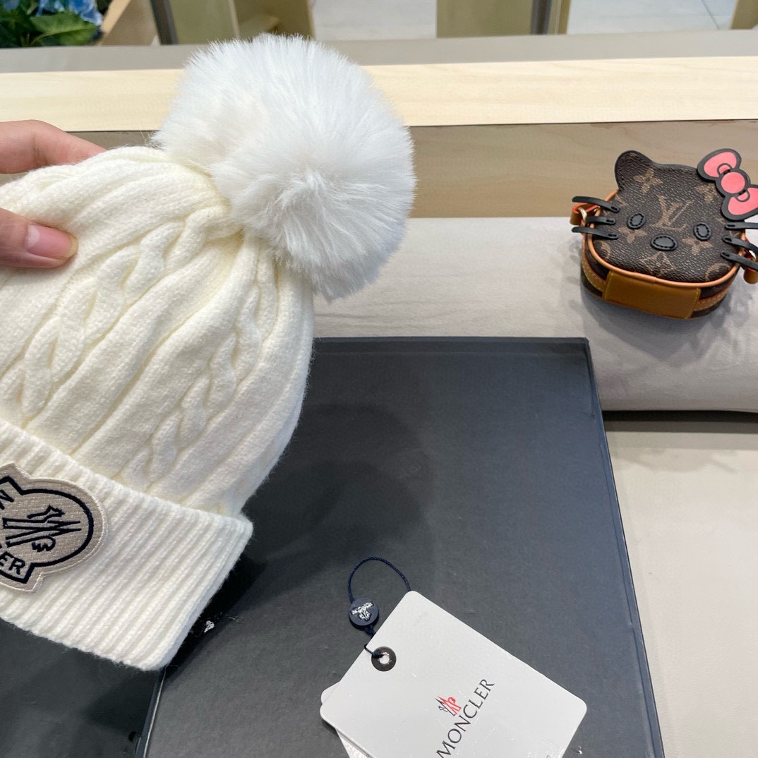 moncler新款秋冬季女可爱加绒加厚保暖毛球针织护耳冬天套头毛线帽子