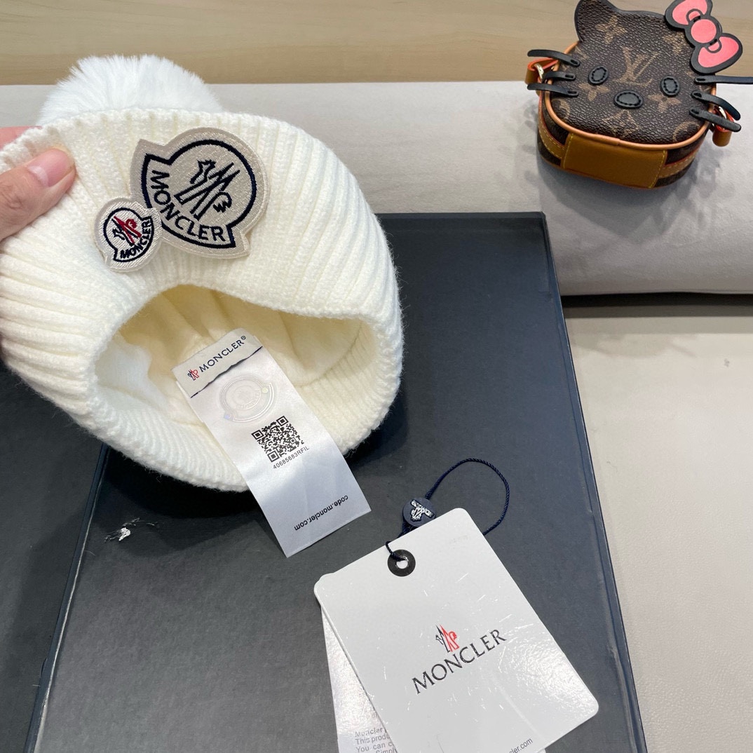 moncler新款秋冬季女可爱加绒加厚保暖毛球针织护耳冬天套头毛线帽子