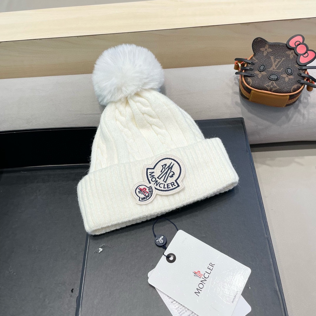 moncler新款秋冬季女可爱加绒加厚保暖毛球针织护耳冬天套头毛线帽子