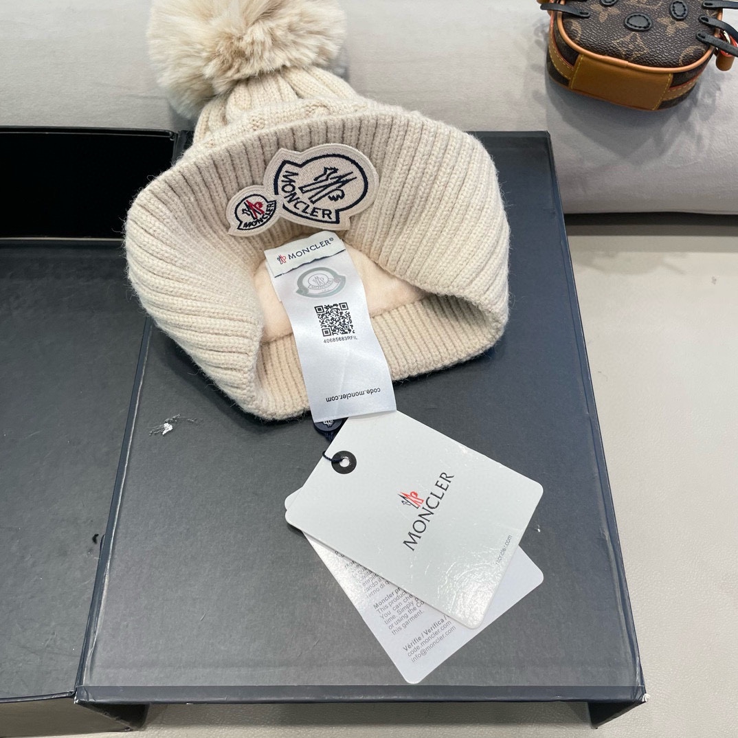 moncler新款秋冬季女可爱加绒加厚保暖毛球针织护耳冬天套头毛线帽子