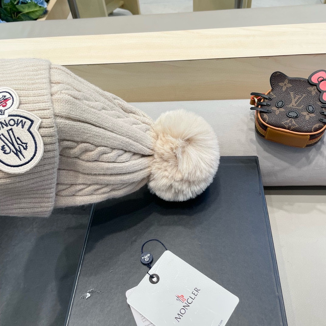 moncler新款秋冬季女可爱加绒加厚保暖毛球针织护耳冬天套头毛线帽子
