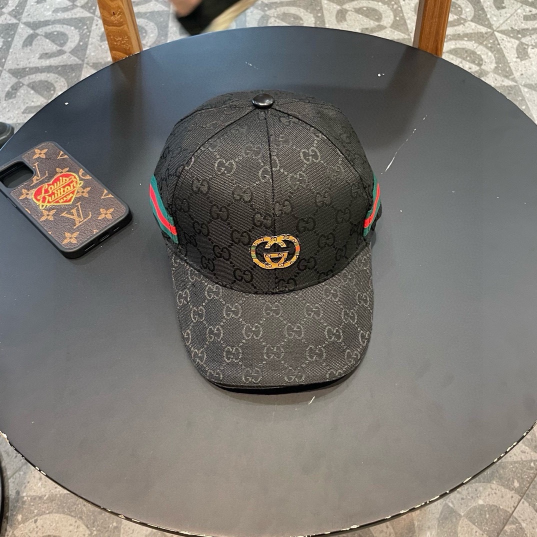 NO:216203,Gucci classic original single baseball cap, small double G cowhide splicing, 1:1 mold customization, excellent quality!  The brim of the hat is embossed with cowhide, excellent quality!  Basic head circumference 56, adjustable patch, five-color spot, hot-selling model!  Hat fisherman hat baseball hat knit hat, hat, gucci, espadrilles, cowhide, hats19860909Gucci(古奇)经典原单棒球帽,小双G牛皮拼接,1:1开模订制,质量超赞！帽檐头层牛皮压花,质量极好！基础头围56,贴片可调节,五色现货,热卖款！帽子渔夫帽棒球帽针织帽,帽子,gucci,espadrilles,cowhide,hats,hat