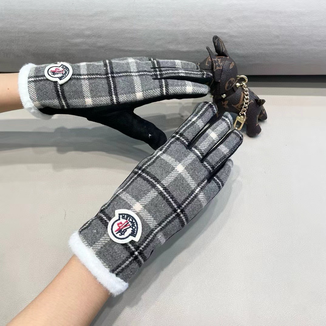 Moncler’s New Wool Gloves: Fashionable, Warm, Cozy, and Classic for Autumn/Winter - 图片 8