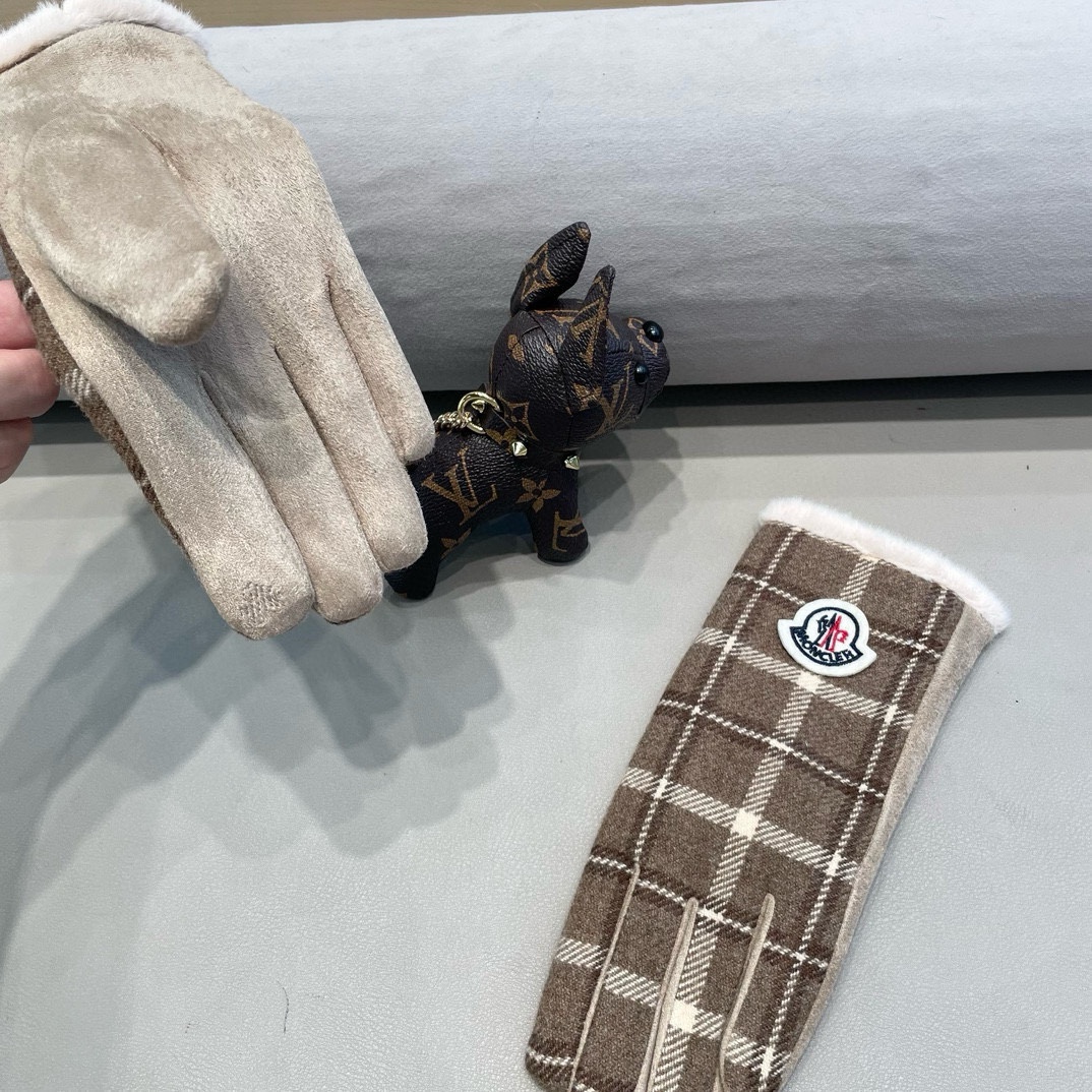 Moncler P200 Wool Gloves: Fashionable, Warm, Classic Plaster Design, Cozy and Soft! - 图片 5