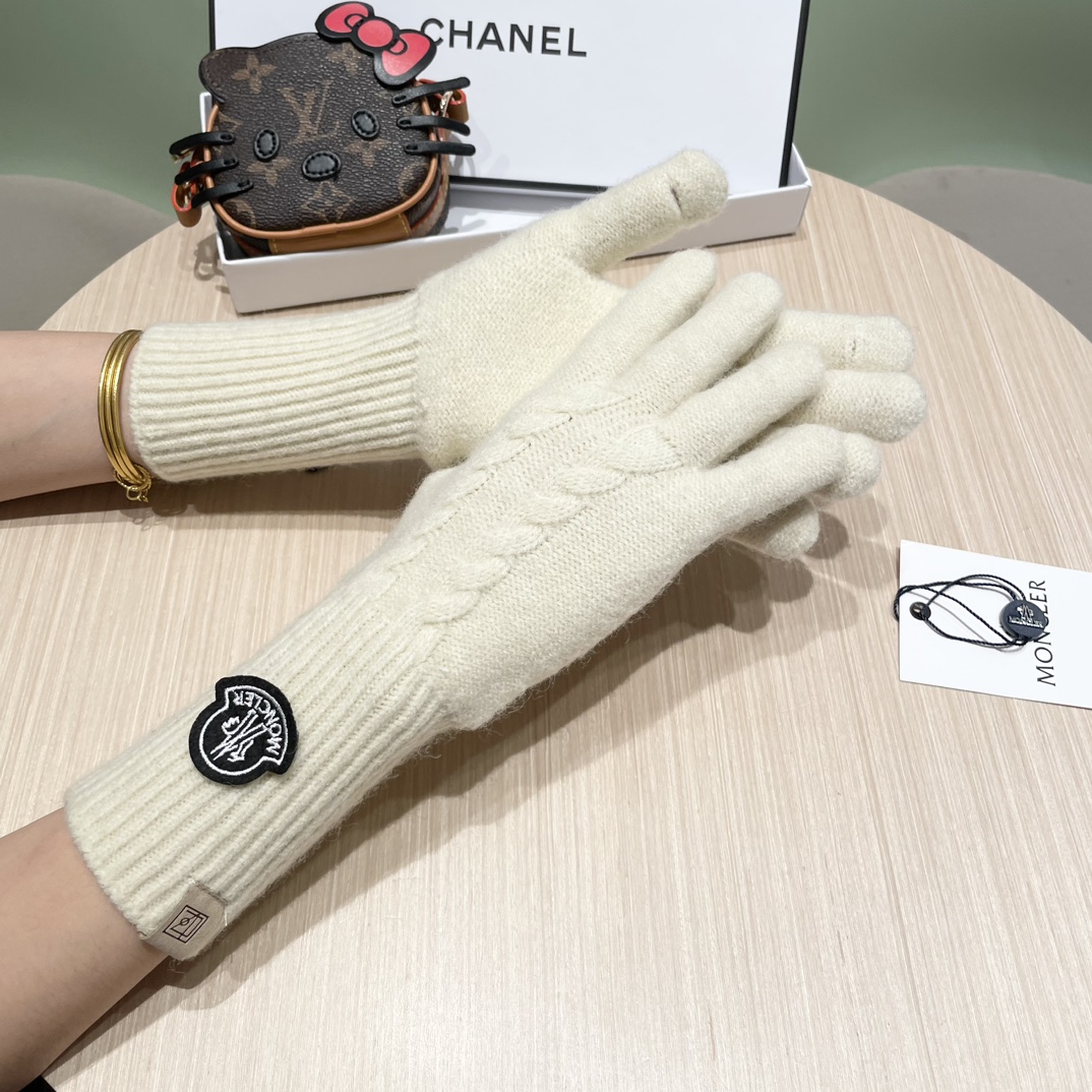 “Moncler Women’s Wool Knitting Gloves: Long Winter Warmth, Touch Screen Compatible” - 图片 8