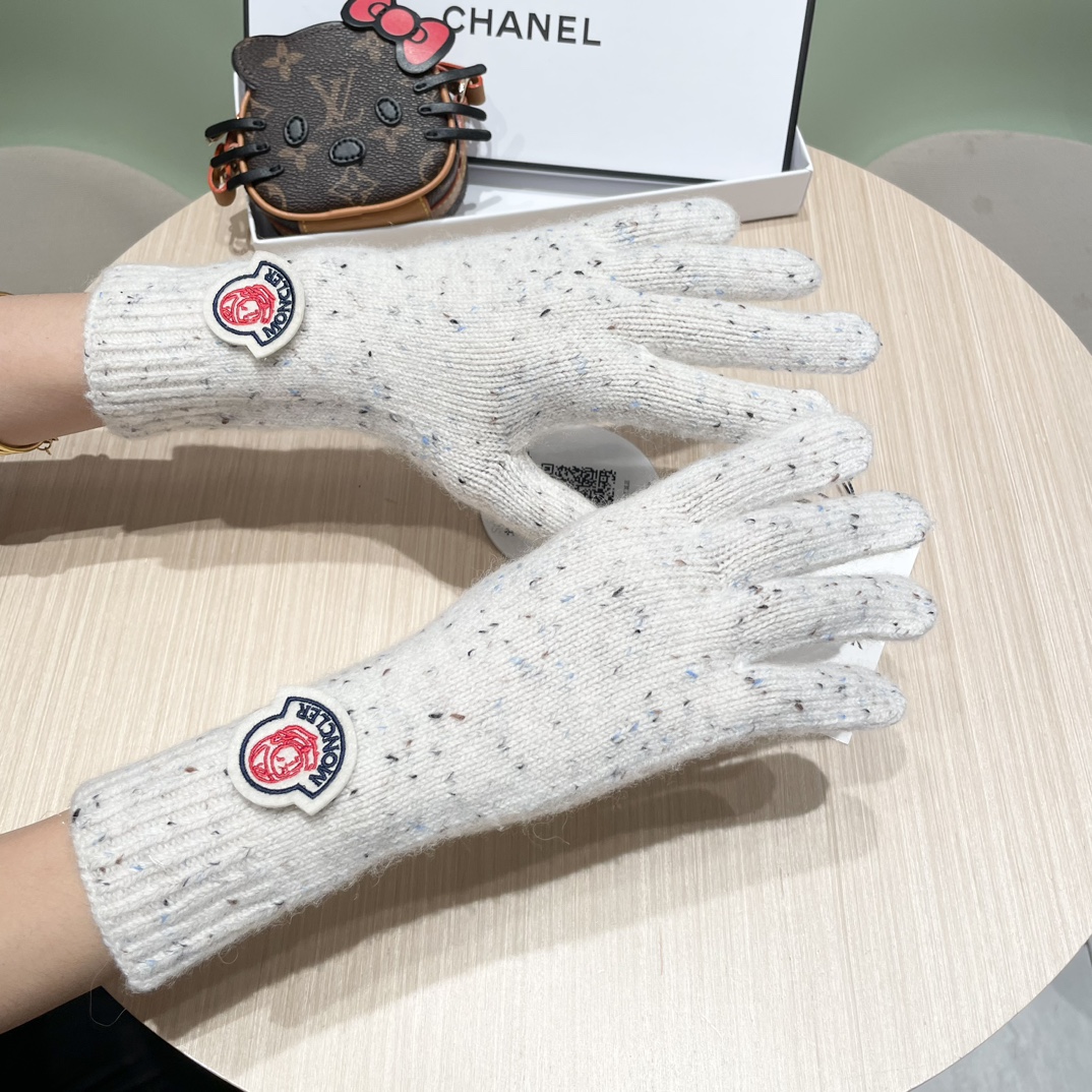 Moncler Purple Wool Touch Screen Gloves for Warmth in Autumn and Winter - 图片 8