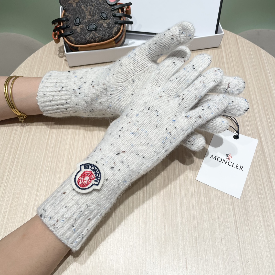 Moncler Purple Wool Touch Screen Gloves for Warmth in Autumn and Winter - 图片 9