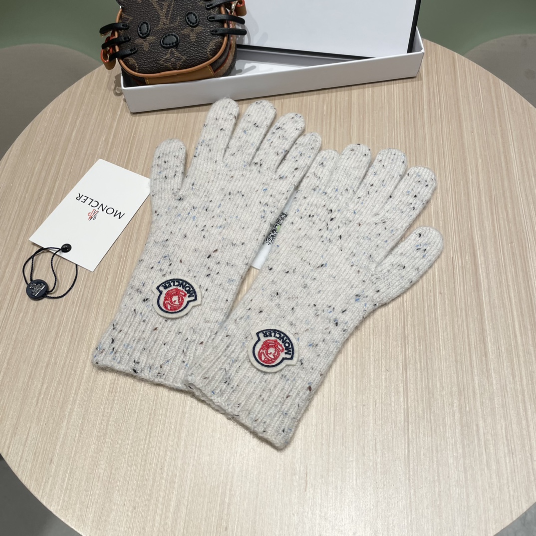 Moncler Purple Wool Touch Screen Gloves for Warmth in Autumn and Winter - 图片 5