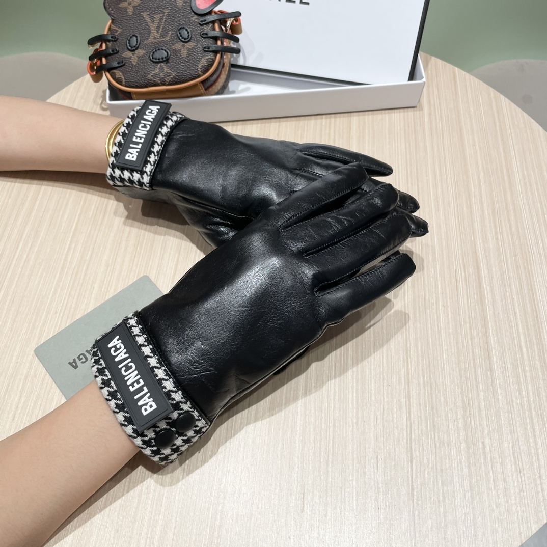 P275 Launched with a packaged female 2024 new edition! “The Parisian Barenclaga with a touch of female gloves.”