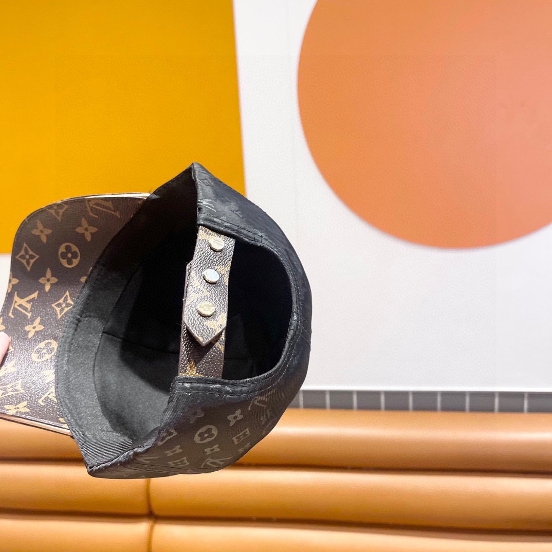2026春夏新款LV新款鸭舌帽，高品质棒球帽，黑 咖两色，头围57cm左右