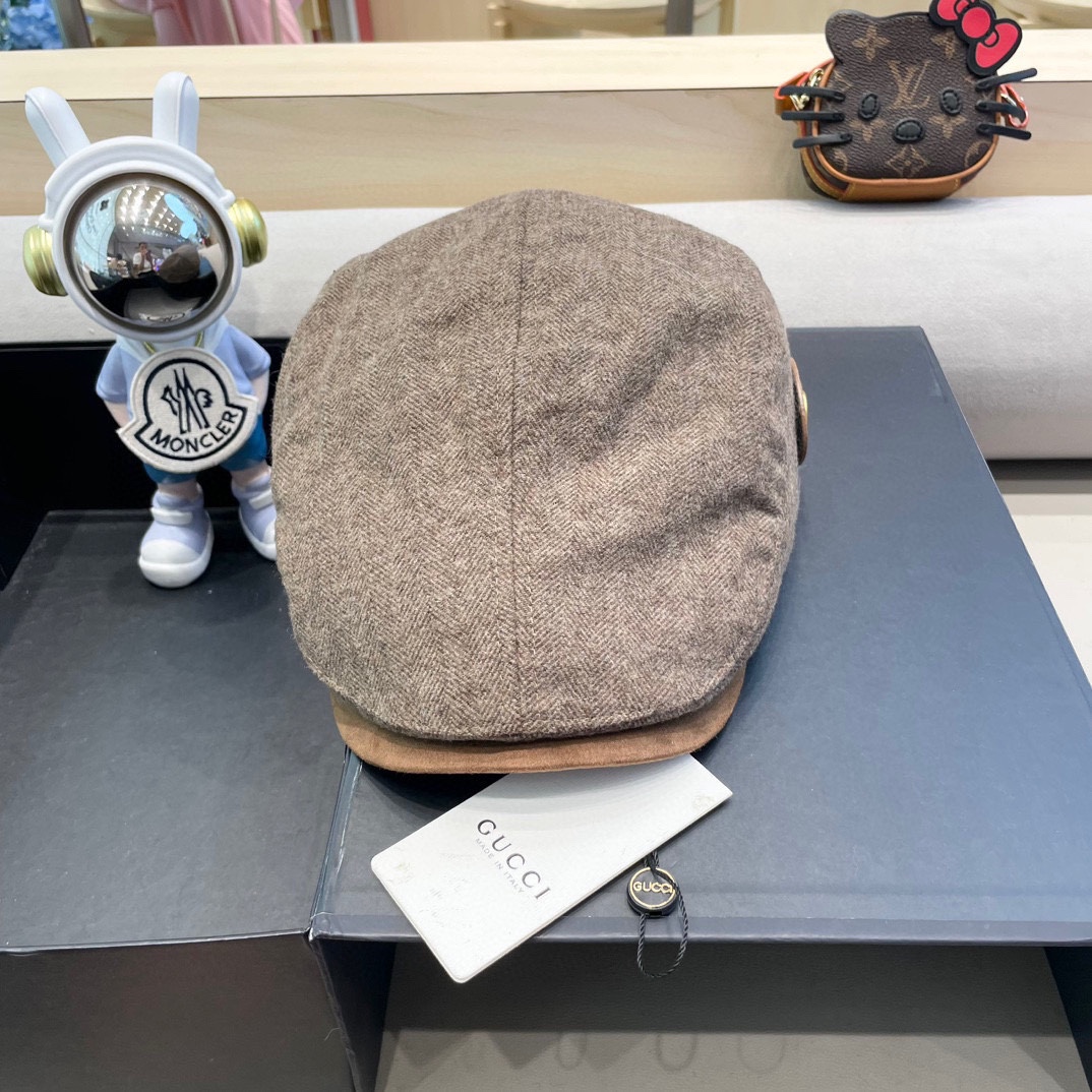    Gucci 秋冬保暖羊绒呢子显瘦前进帽子女复古撞色休闲短遮反戴贝雷帽网红