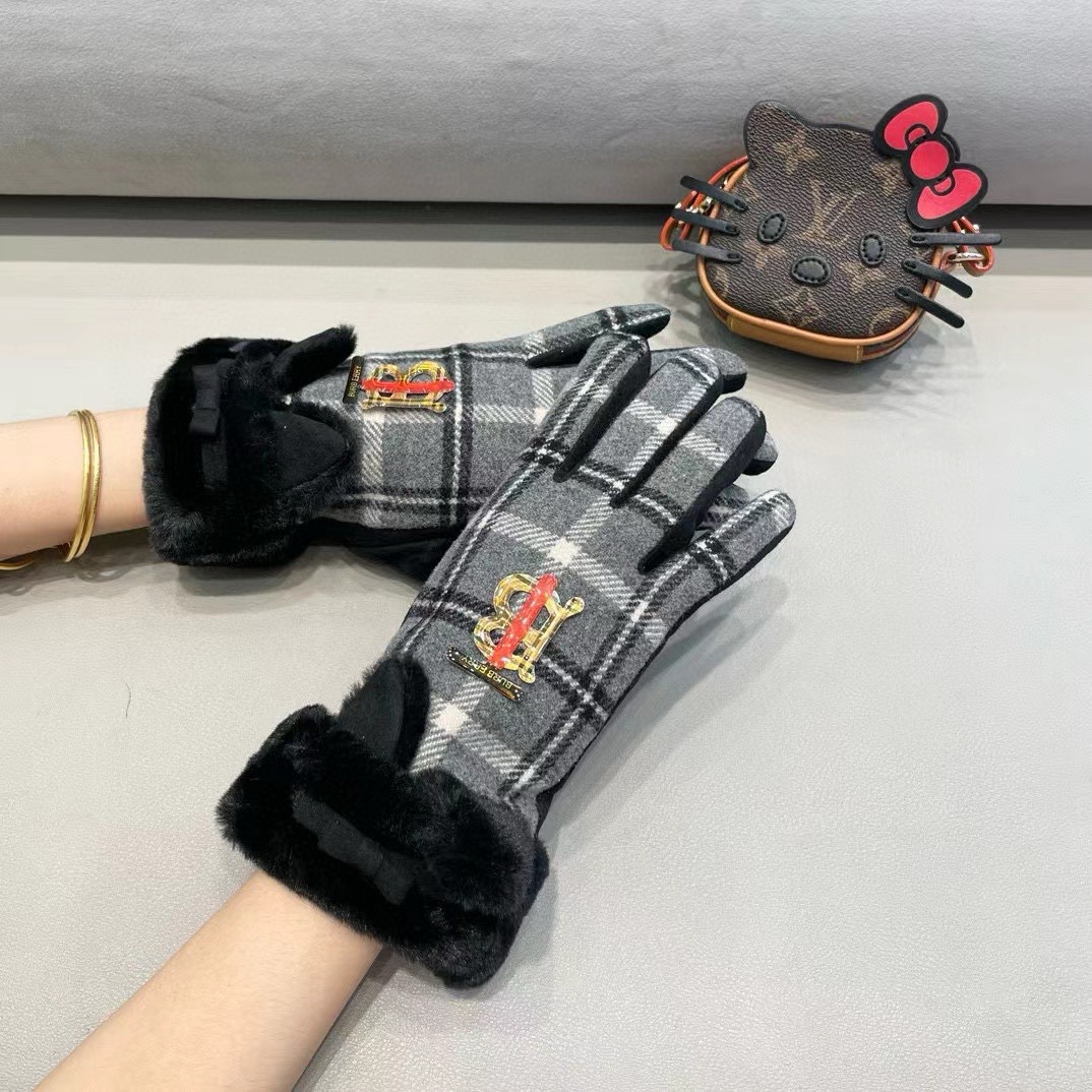 巴宝莉BURBERRY 专柜新品羊毛手套，时尚手套，秋冬保暖加绒内里，经典格子，上手超舒适柔软、百搭！均