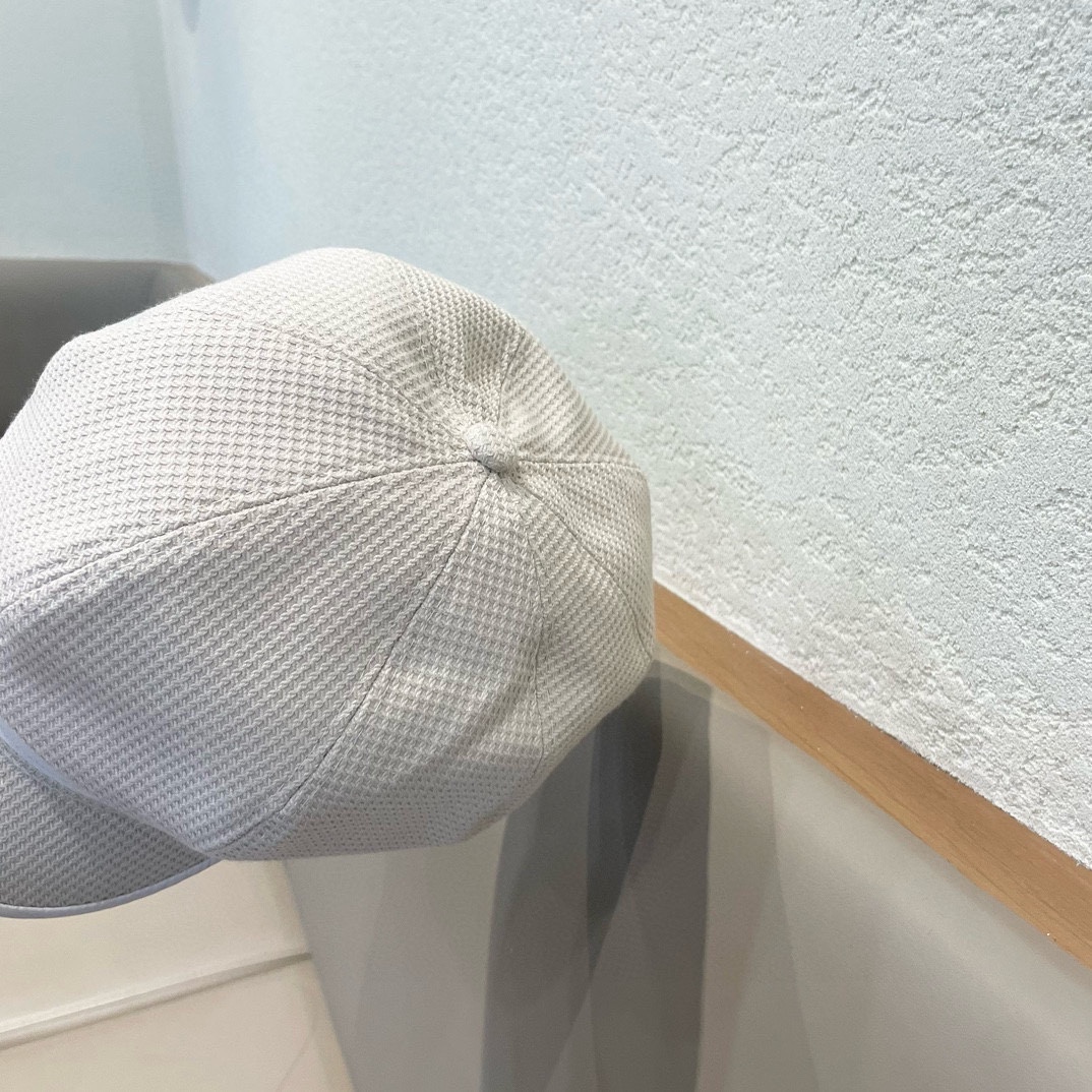 普拉达Prada时尚复古八角帽男女通用显脸小轻薄透气休闲百搭时尚简约四季适用