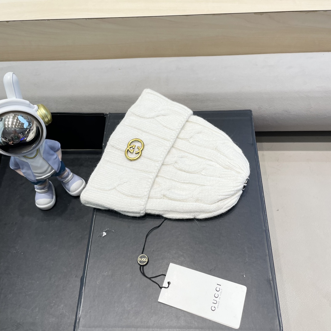   GUCCI古奇👒经典原单蒙口针织毛线帽，采用精选百羊毛面料，超高羊毛成份，‼️手感超柔软，弹性极佳，