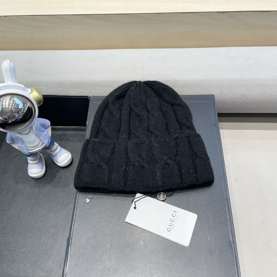   GUCCI古奇👒经典原单蒙口针织毛线帽，采用精选百羊毛面料，超高羊毛成份，‼️手感超柔软，弹性极佳，