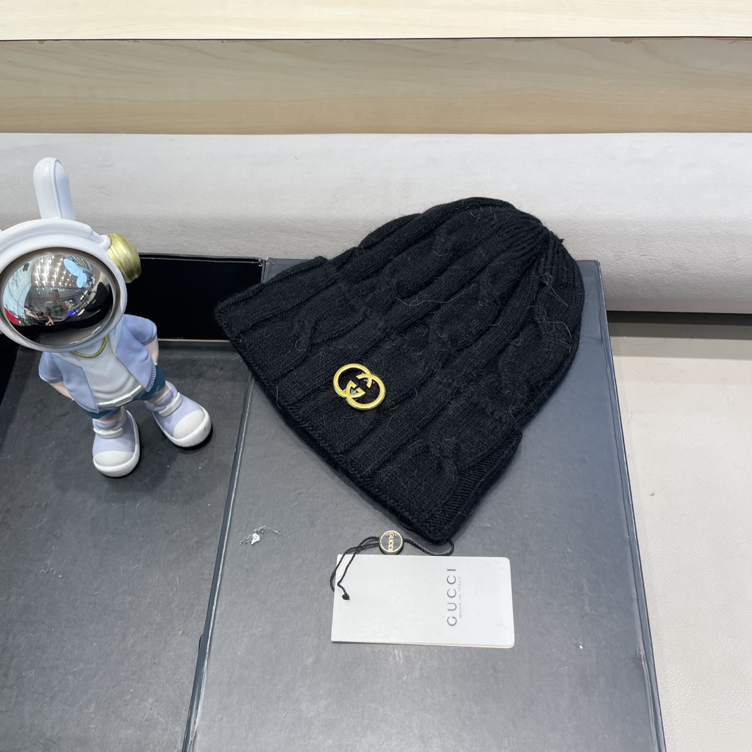   GUCCI古奇👒经典原单蒙口针织毛线帽，采用精选百羊毛面料，超高羊毛成份，‼️手感超柔软，弹性极佳，