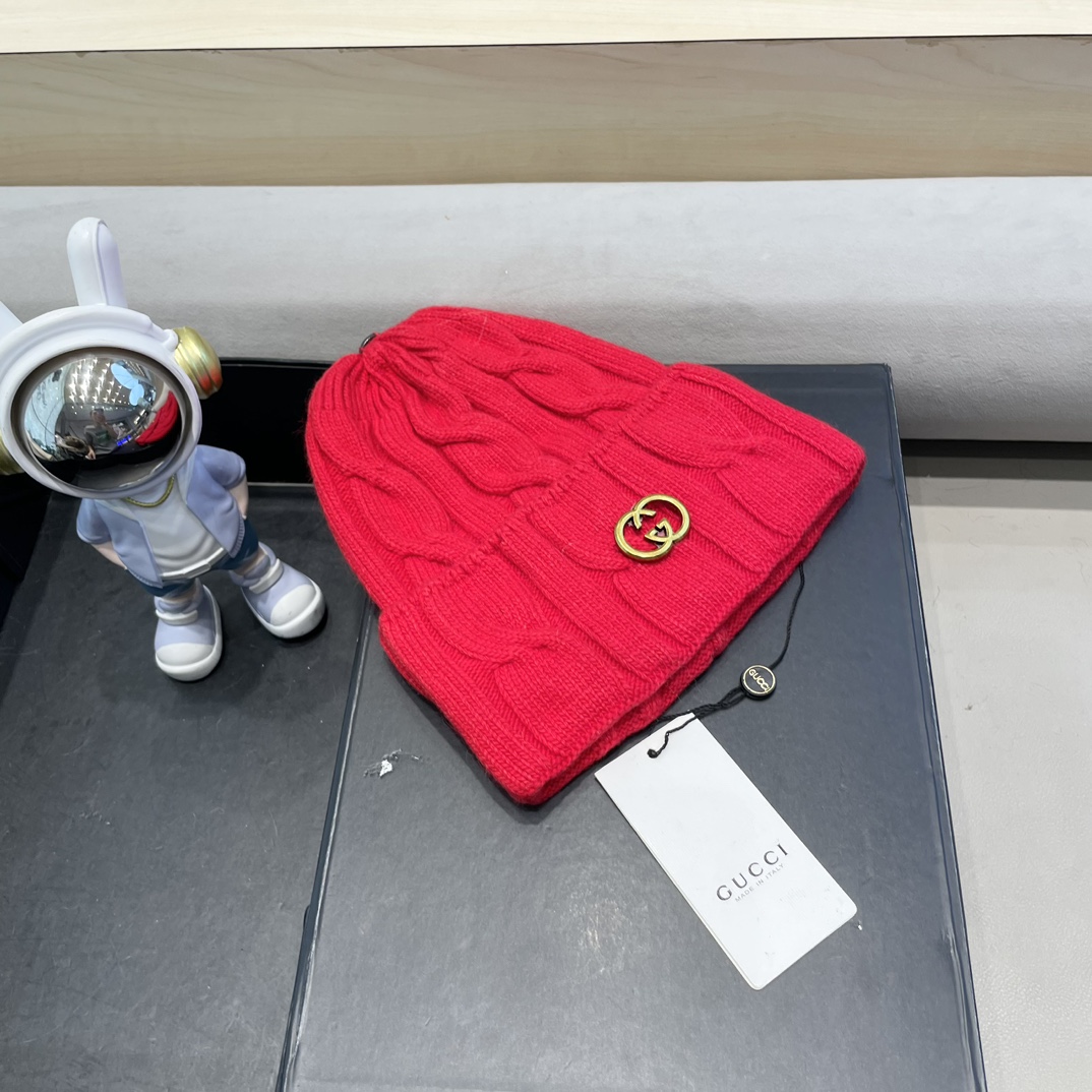   GUCCI古奇👒经典原单蒙口针织毛线帽，采用精选百羊毛面料，超高羊毛成份，‼️手感超柔软，弹性极佳，