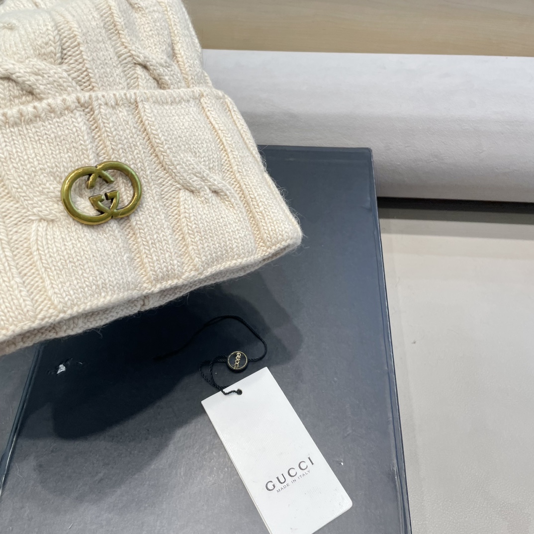   GUCCI古奇👒经典原单蒙口针织毛线帽，采用精选百羊毛面料，超高羊毛成份，‼️手感超柔软，弹性极佳，