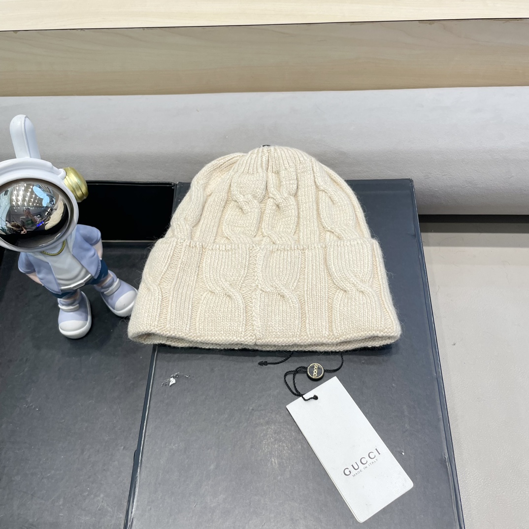  GUCCI古奇👒经典原单蒙口针织毛线帽，采用精选百羊毛面料，超高羊毛成份，‼️手感超柔软，弹性极佳，