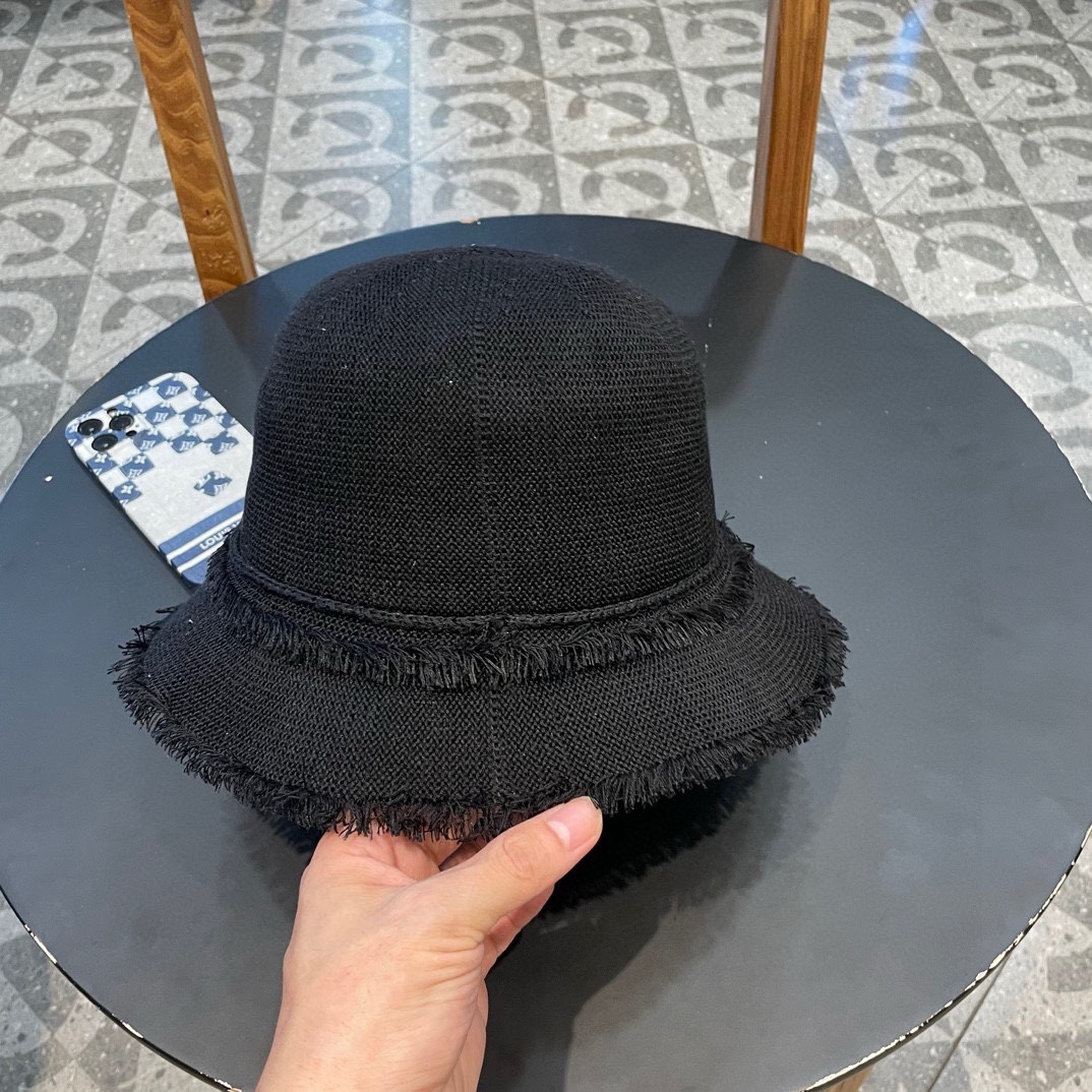 lv路易威登2024新款日系气质渔夫帽子女出游甜美百搭防晒流苏镂空遮阳草帽潮
