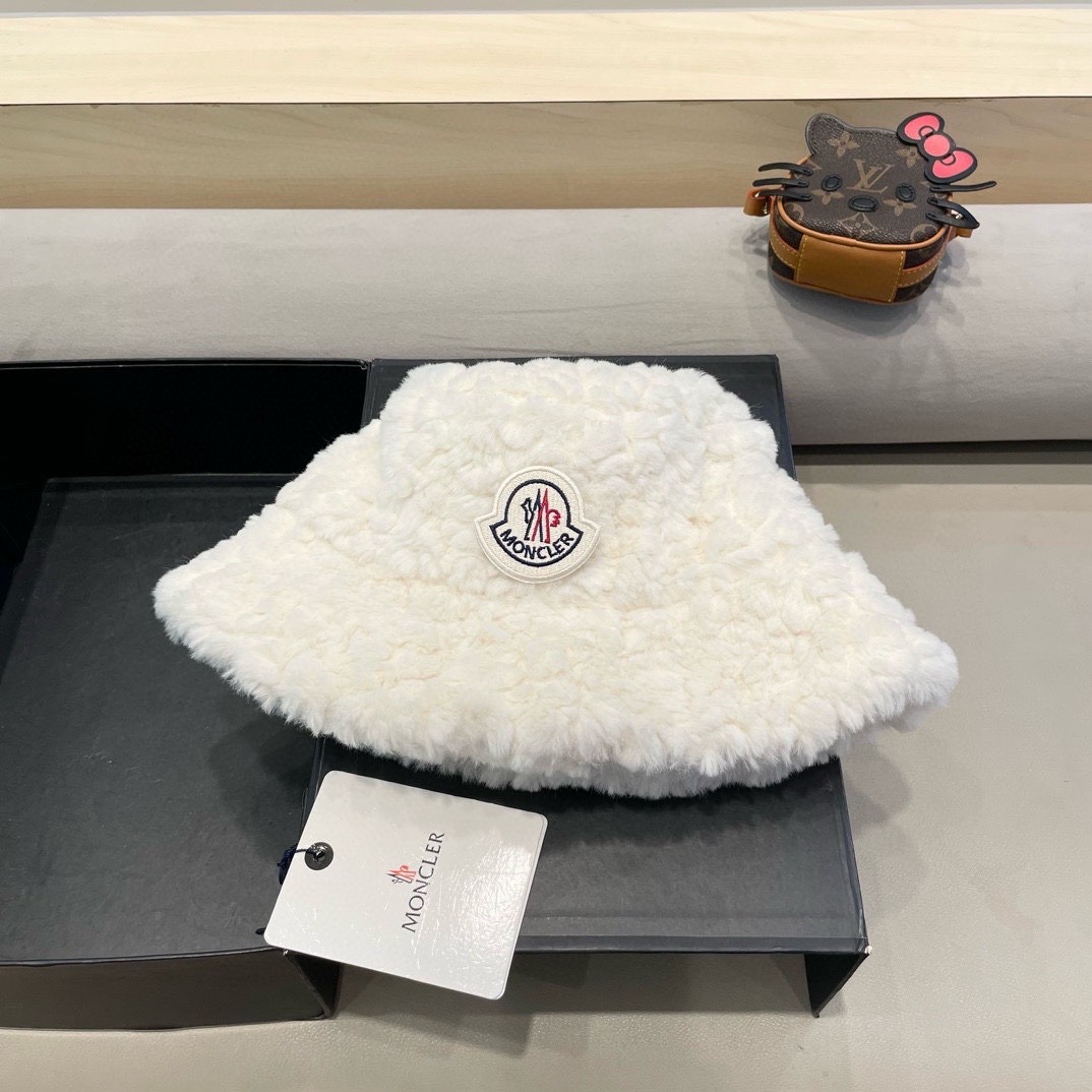 NO:216770,MONCLER cloaked autumn new plush autumn and winter fisherman hat super hot and beautiful texture, hat fisherman hat baseball hat knit hat, hat, christian louboutin, Moncler, espadrilles, hats19860909MONCLER蒙口秋新款毛毛绒秋冬渔夫帽超火爆质感很赞,帽子渔夫帽棒球帽针织帽,帽子,christian louboutin,Moncler,espadrilles,hats,hat