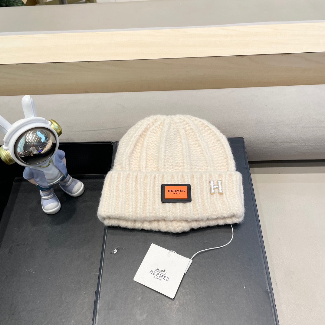 NO:216816,Hermes hermes hat women's autumn and winter patch ear protection woolen hat versatile face showing small warm knit hat big head circumference casual cold hat fisherman hat baseball hat knit hat, hat, hermes, hermes, espadrilles, hats19860909爱马仕hermes帽子女秋冬贴布护耳毛线帽百搭显脸小保暖针织帽大头围休闲冷帽帽子渔夫帽棒球帽针织帽,帽子,hermes,hermes,espadrilles,hats,hat