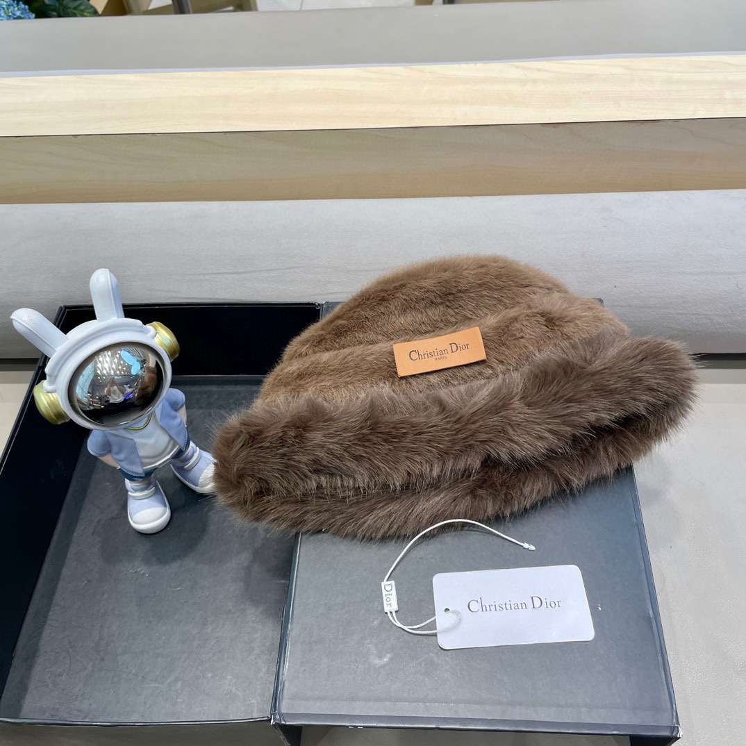 NO:216820,Dior fluffy fisherman hat for women in winter warm fashion trendy basin hat new face small cold-proof fur bucket hat hat fisherman hat baseball hat knit hat, hat, dior, dior, espadrilles, hats19860909Dior迪奥毛绒绒渔夫帽子女冬季保暖时尚洋气盆帽新款显脸小防寒皮草水桶帽帽子渔夫帽棒球帽针织帽,帽子,dior,dior,espadrilles,hats,hat