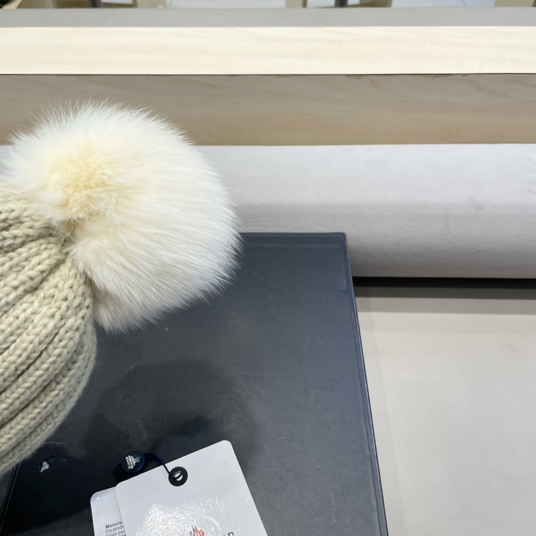 moncler针织帽秋冬新款帽子女士毛线帽仿狐狸毛球球帽假毛球加厚保暖帽子