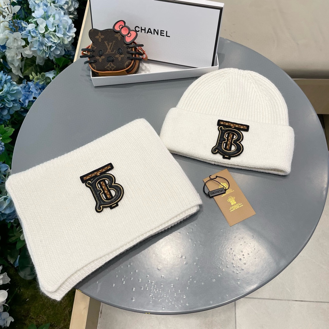 NO:216848,Burberry BURBERRY Xiaohongshu hits, new classic suit hats on the official website!  Hat scarf!  Great feel!  It’s super comfortable~ You’re just a short set of hats this winter~ It’s warm and fashionable!  Welcome to choose!! Hat Fisherman's hat Baseball hat Knit hat, hat, burberry, burberry, espadrilles, hats19860909巴宝莉 BURBERRY小红书爆款,官网新品经典套装帽子！帽子围巾！手感一级棒！暖暖哒超级舒服～这个冬天你就差这么一套装帽子啦～又保暖又时尚！欢迎选择!!帽子渔夫帽棒球帽针织帽,帽子,burberry,burberry,espadrilles,hats,hat