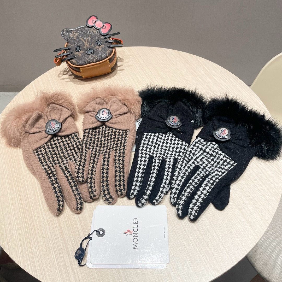 Stylish Fluffy Gloves for Women: Comfortable and Fashionable Autumn Essential