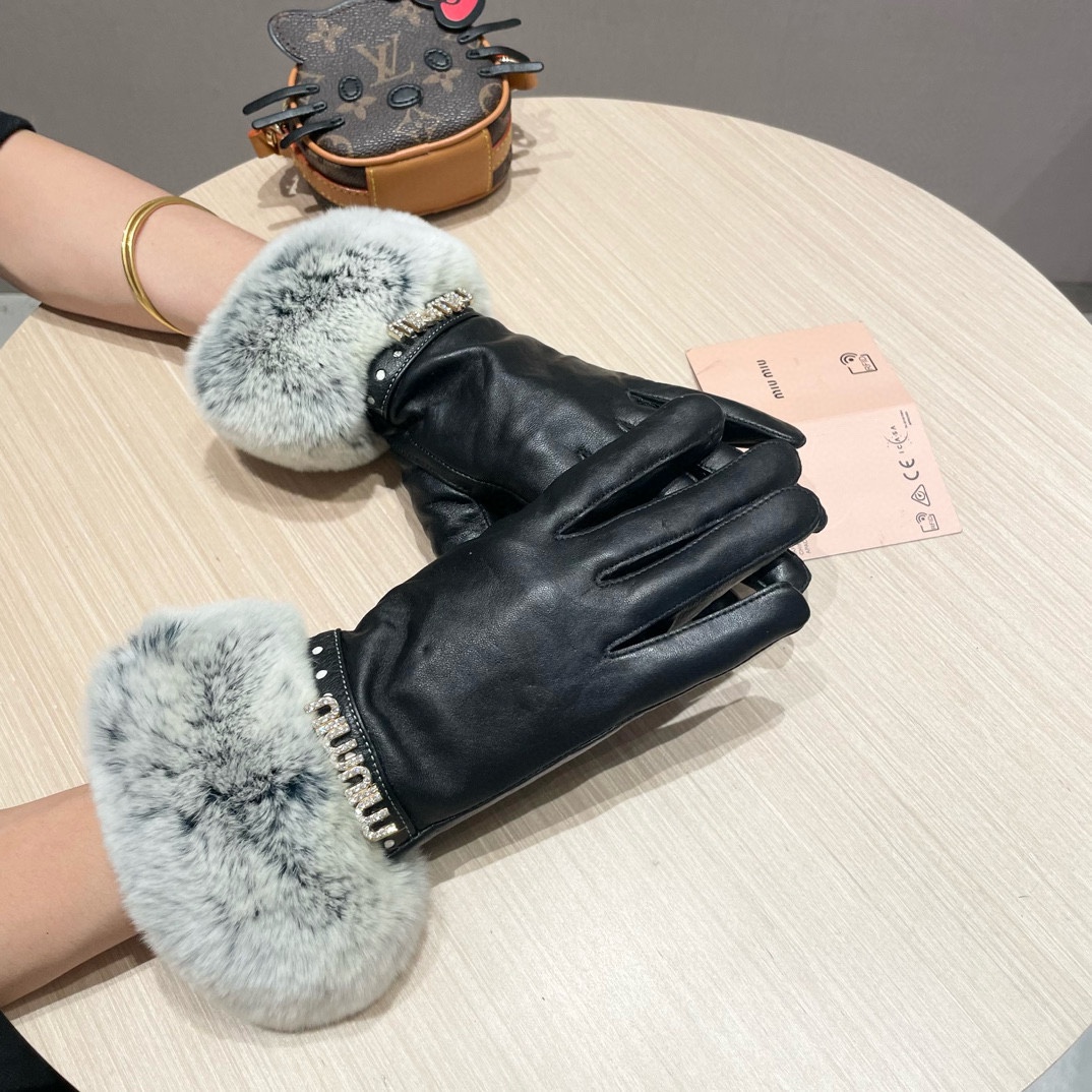 Comparison of P300 Muse 2024 with Market Velvet Wool: Quality and Timelessness