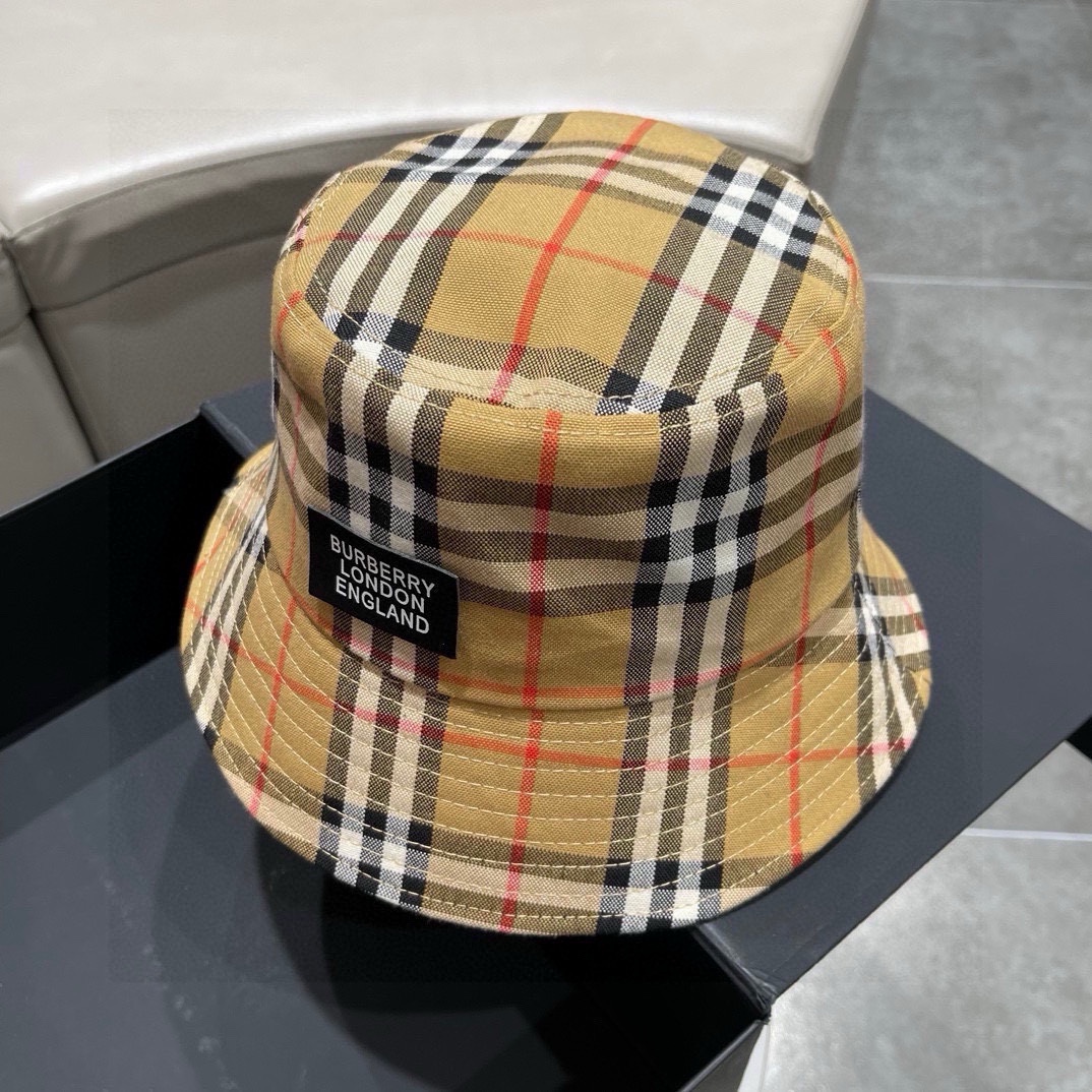  Burberry（巴宝莉）棒球帽，渔夫帽原单棒球帽， 专柜热卖款，暗纹骑士，11开模订制，帆布面料，纯