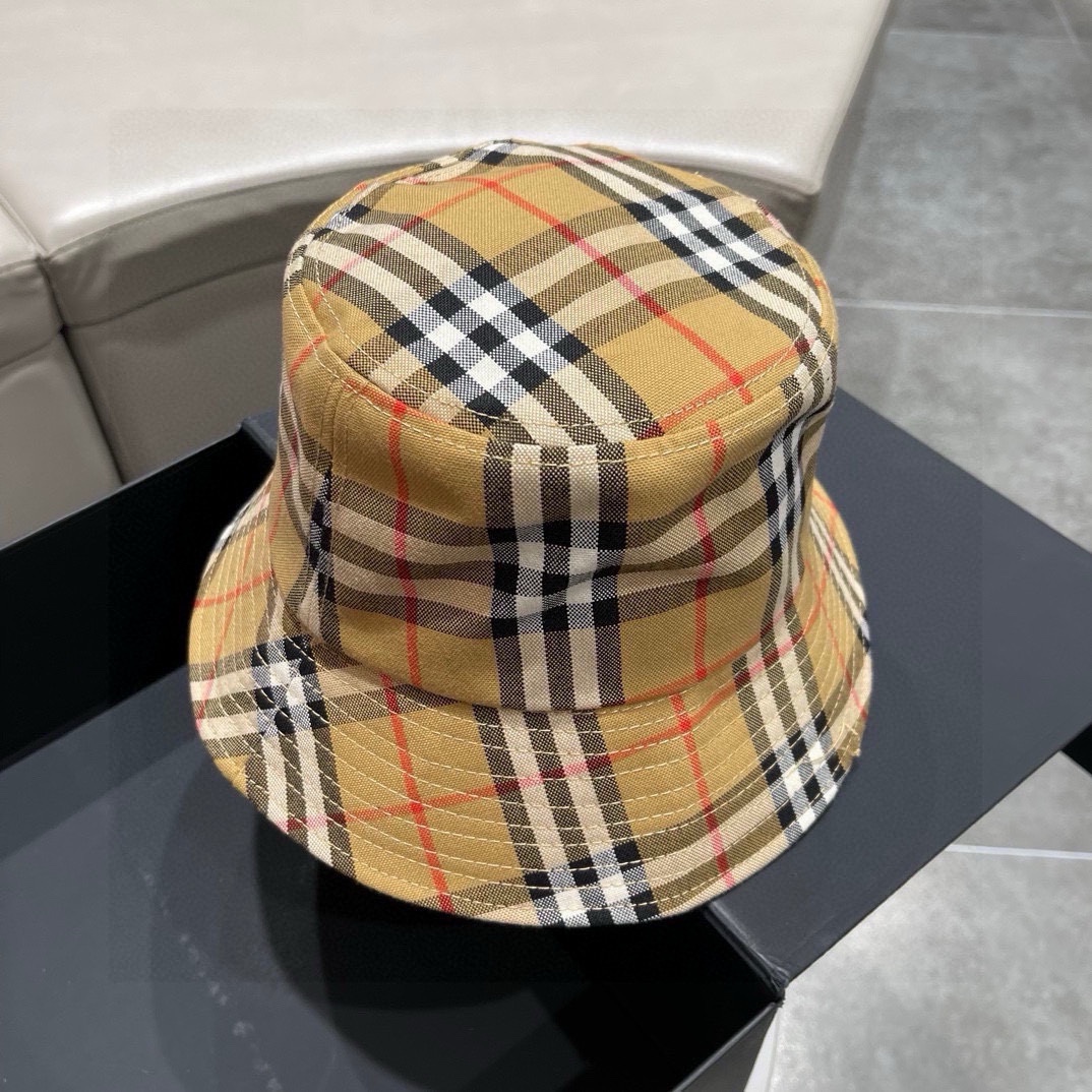  Burberry（巴宝莉）棒球帽，渔夫帽原单棒球帽， 专柜热卖款，暗纹骑士，11开模订制，帆布面料，纯