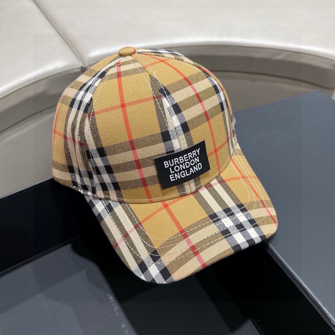  Burberry（巴宝莉）棒球帽，渔夫帽原单棒球帽， 专柜热卖款，暗纹骑士，11开模订制，帆布面料，纯