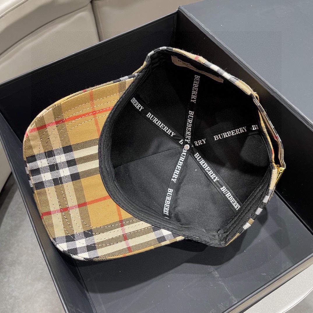  Burberry（巴宝莉）棒球帽，渔夫帽原单棒球帽， 专柜热卖款，暗纹骑士，11开模订制，帆布面料，纯