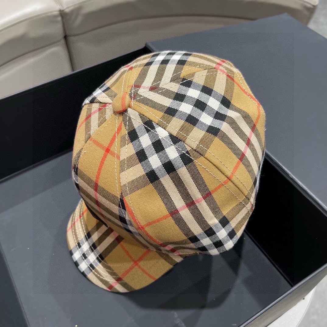  Burberry（巴宝莉）棒球帽，渔夫帽原单棒球帽， 专柜热卖款，暗纹骑士，11开模订制，帆布面料，纯