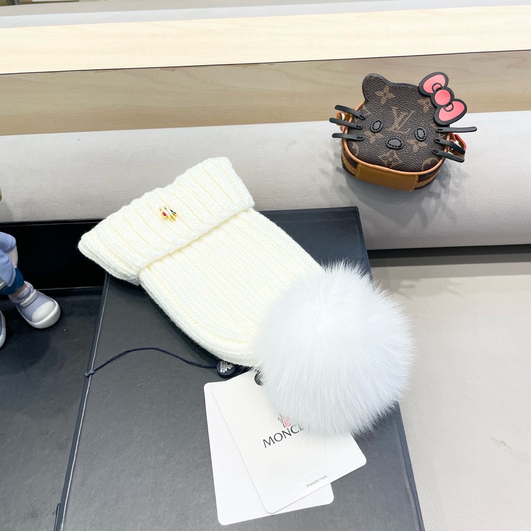   moncler迪丽热巴同款黑色毛球针织帽2025年新款百搭防寒保暖毛线帽子冷帽