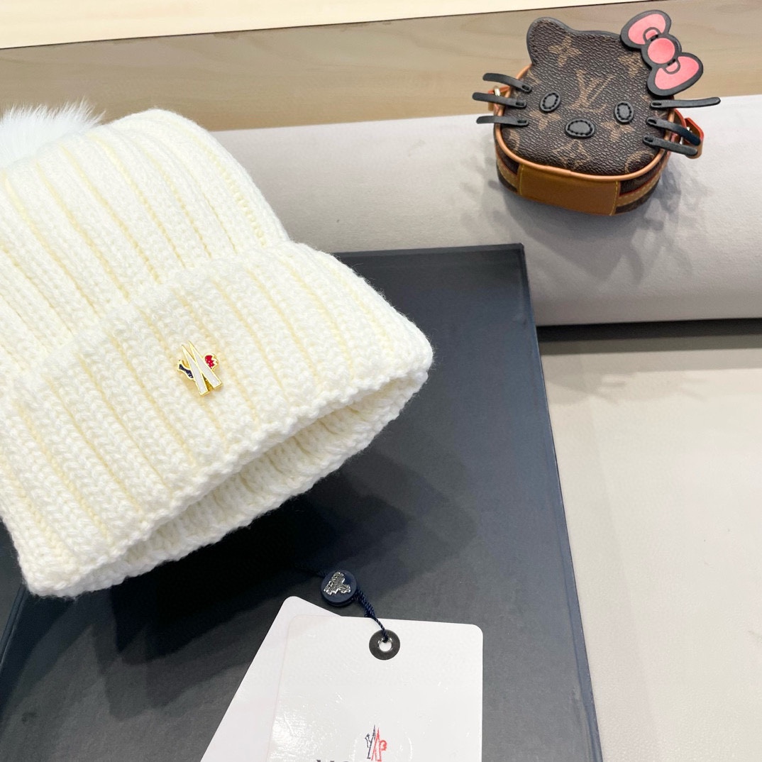   moncler迪丽热巴同款黑色毛球针织帽2025年新款百搭防寒保暖毛线帽子冷帽