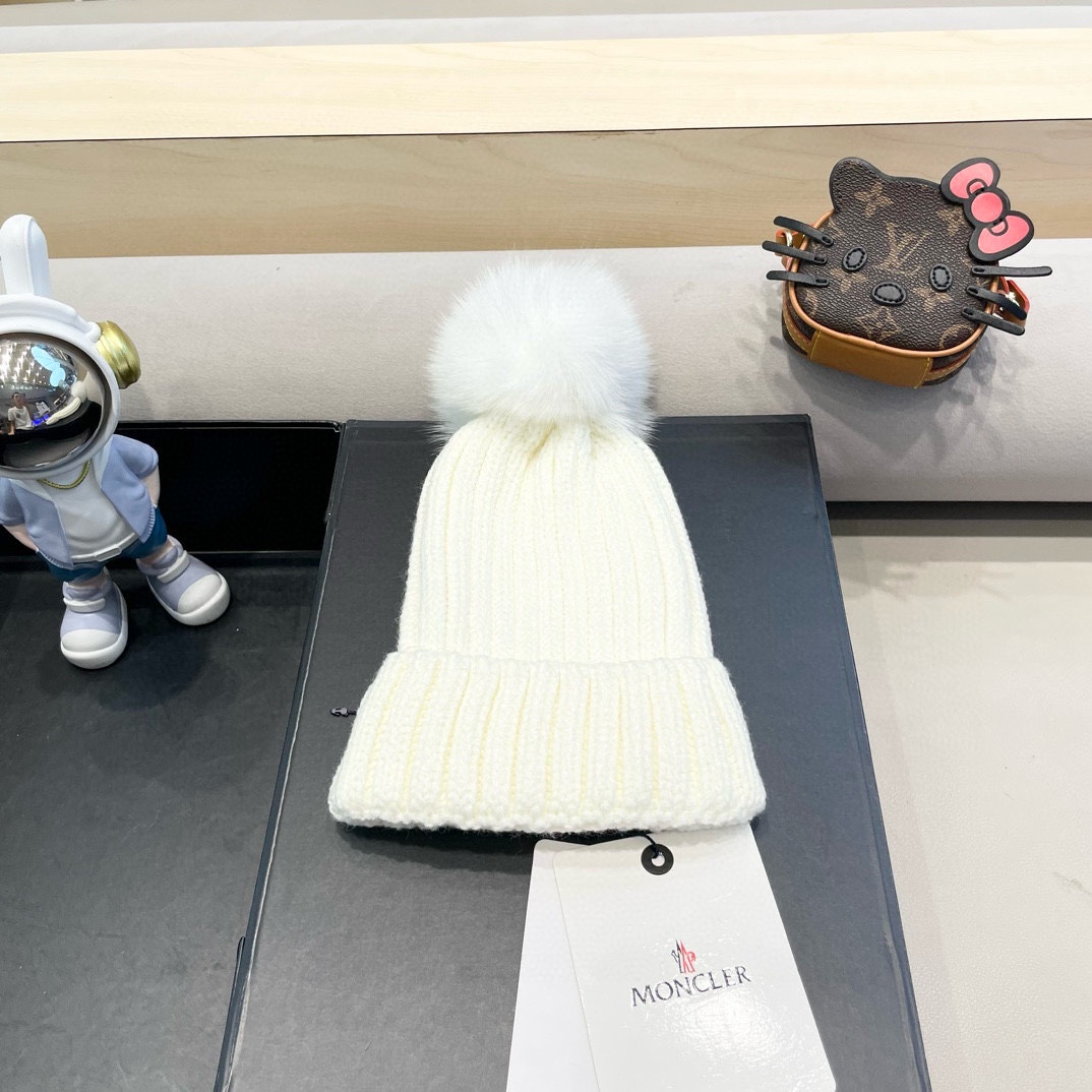   moncler迪丽热巴同款黑色毛球针织帽2025年新款百搭防寒保暖毛线帽子冷帽