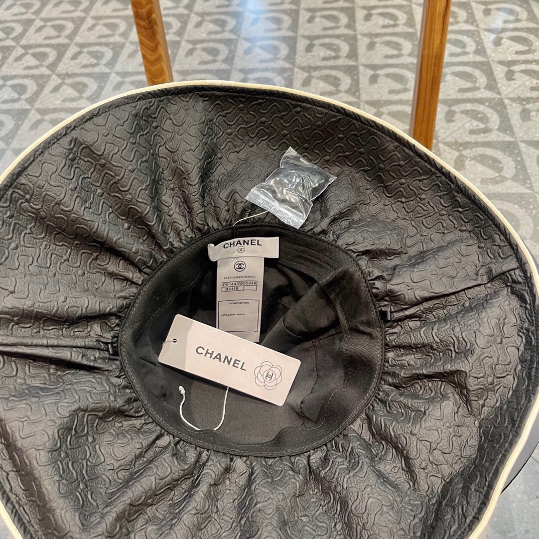 【CHANEL香奈儿】2024新款原单渔夫帽，遮阳又超好搭配，出街单品