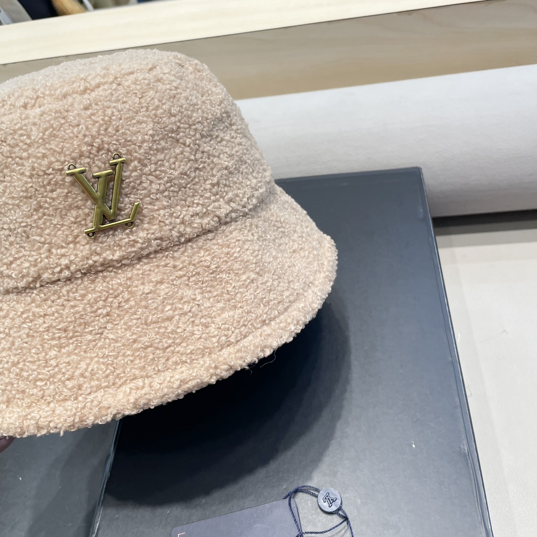 lv 秋冬新款羊羔毛渔夫帽，休闲跑量款，头围57cm