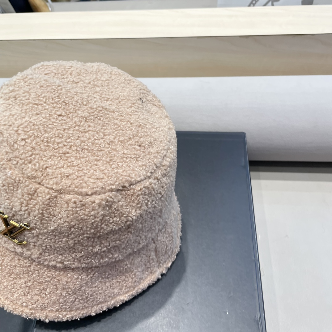 lv 秋冬新款羊羔毛渔夫帽，休闲跑量款，头围57cm