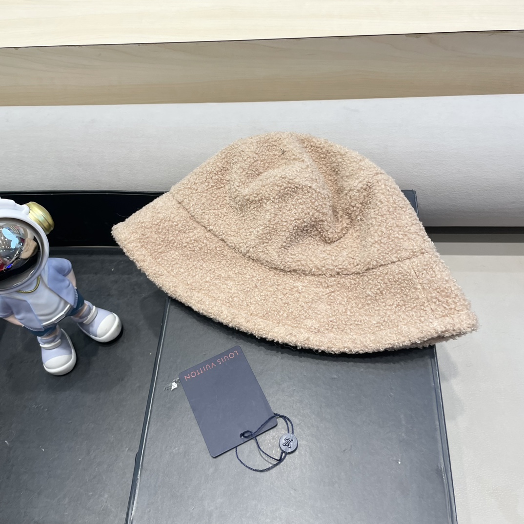 lv 秋冬新款羊羔毛渔夫帽，休闲跑量款，头围57cm