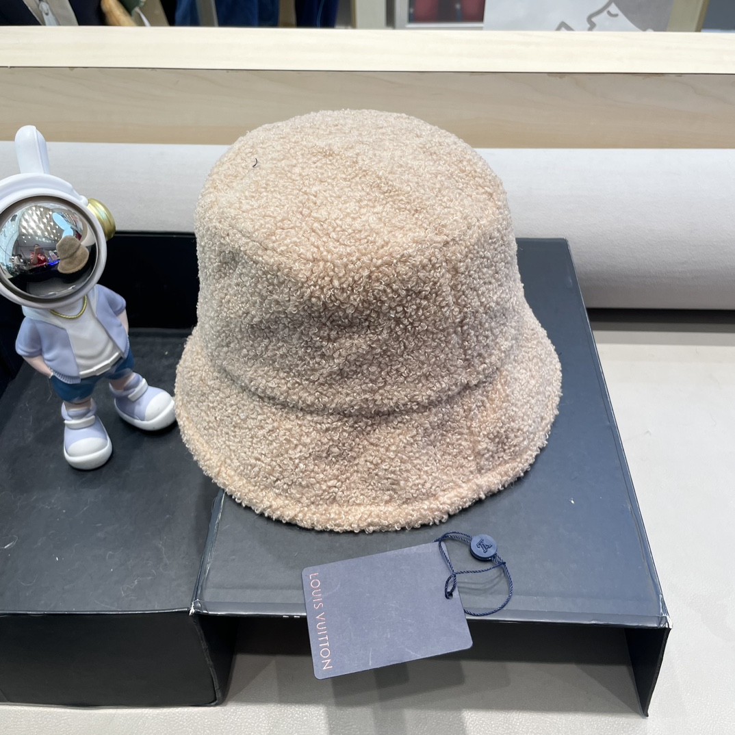 lv 秋冬新款羊羔毛渔夫帽，休闲跑量款，头围57cm
