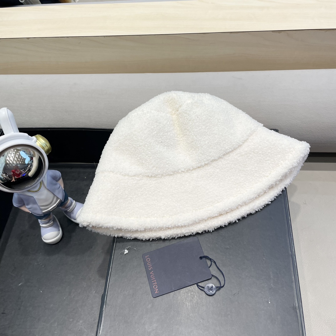 lv 秋冬新款羊羔毛渔夫帽，休闲跑量款，头围57cm