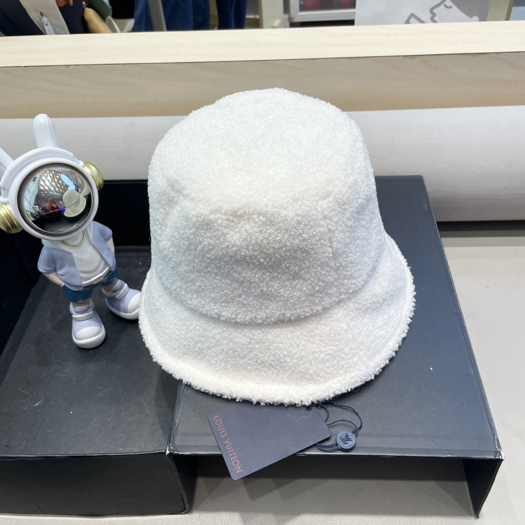 lv 秋冬新款羊羔毛渔夫帽，休闲跑量款，头围57cm